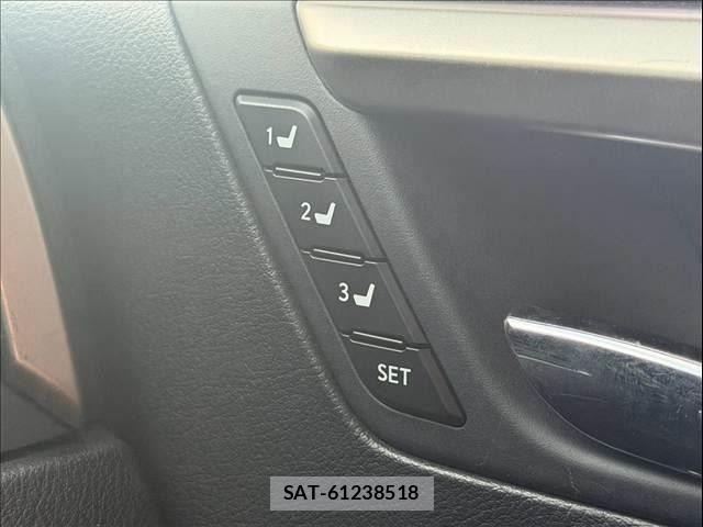 Lexus RX 2019-11 8334949-24