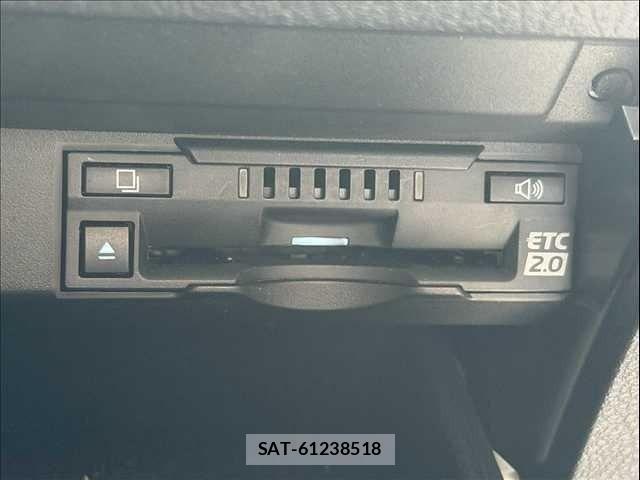 Lexus RX 2019-11 8334949-26