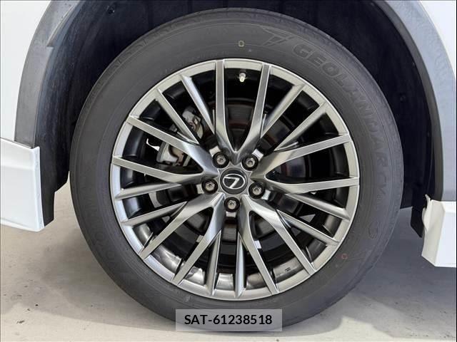 Lexus RX 2019-11 8334949-5