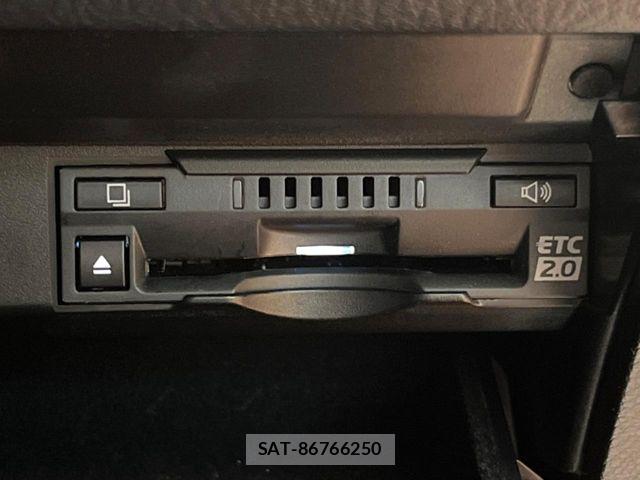 Lexus RX 2022-04 8525590-9