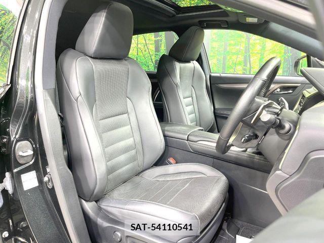Lexus RX 2022-01 8627524-9