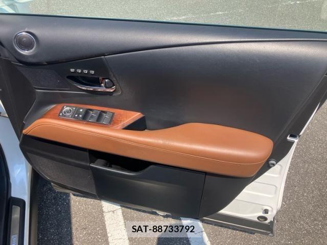 Lexus RX 2014-02 8666426-10