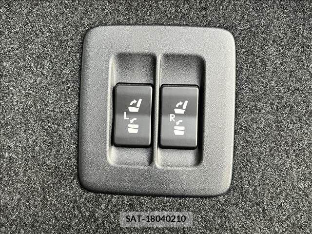 Lexus RX 2018-03 8660006-14