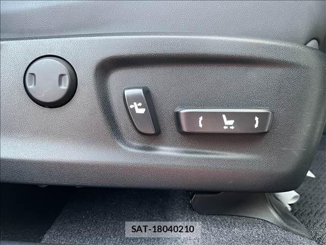 Lexus RX 2018-03 8660006-18