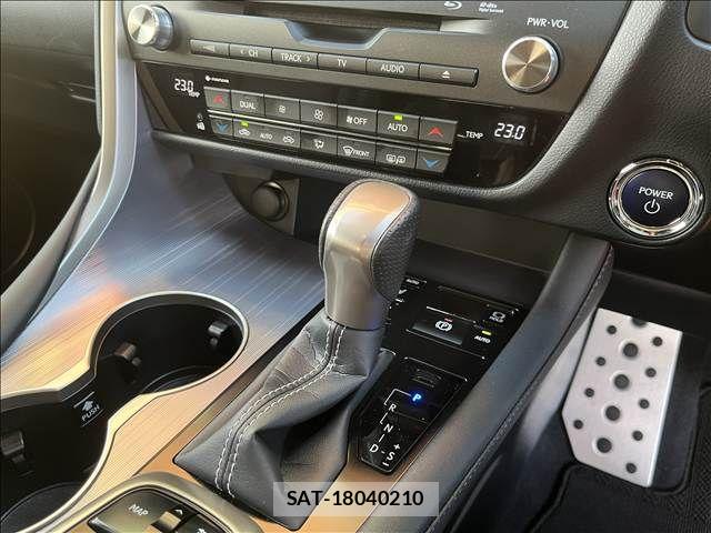Lexus RX 2018-03 8660006-26