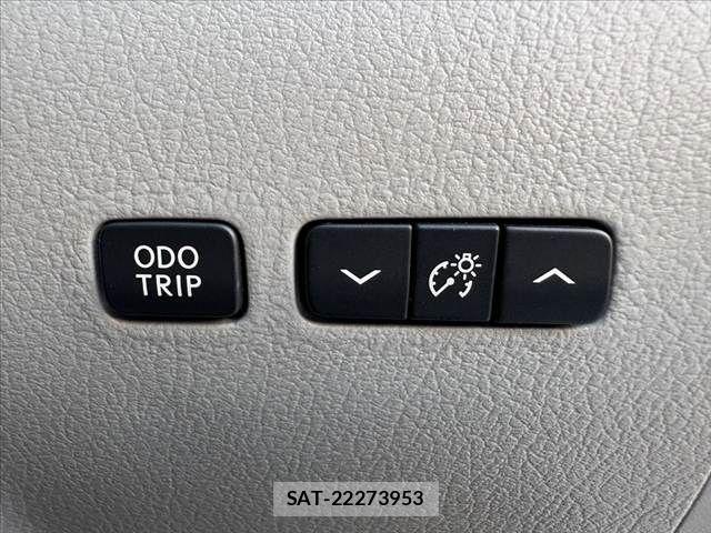 Lexus RX 2011-10 8830033-23