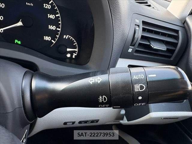 Lexus RX 2011-10 8830033-26