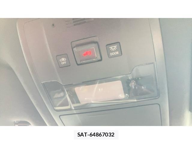 Lexus RX 2018-03 8830030-25