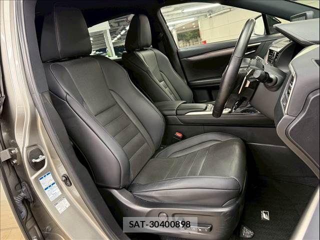 Lexus RX 2020-05 1029645-7