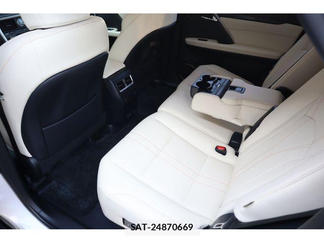 Lexus RX 2021-01 6011922-11