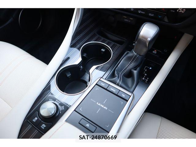 Lexus RX 2021-01 6011922-15