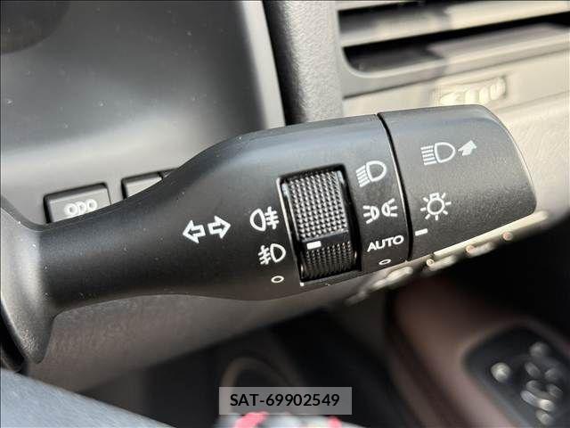 Lexus RX 2016-10 6011939-26