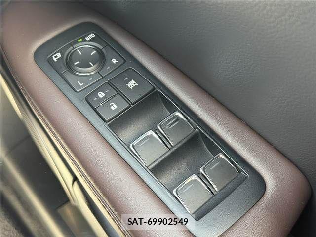 Lexus RX 2016-10 6011939-28