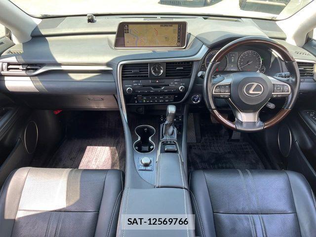 Lexus RX 2018-12 6305024-1