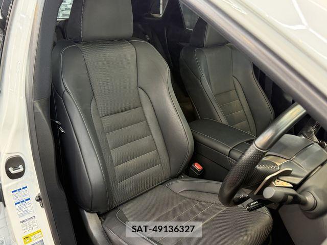 Lexus RX 2021-03 6612949-16