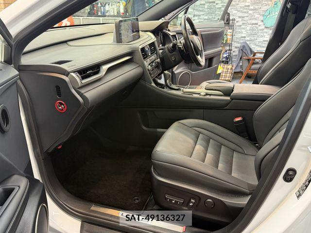 Lexus RX 2021-03 6612949-18