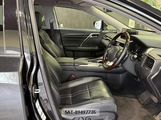 Lexus RX 2019-10 6676723-4