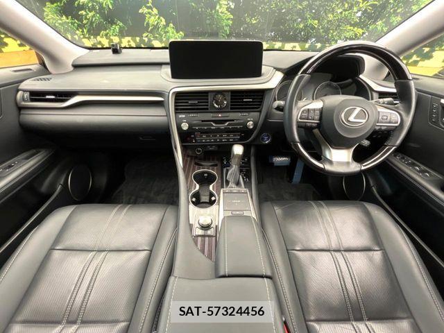 Lexus RX 2021-03 6815759-1