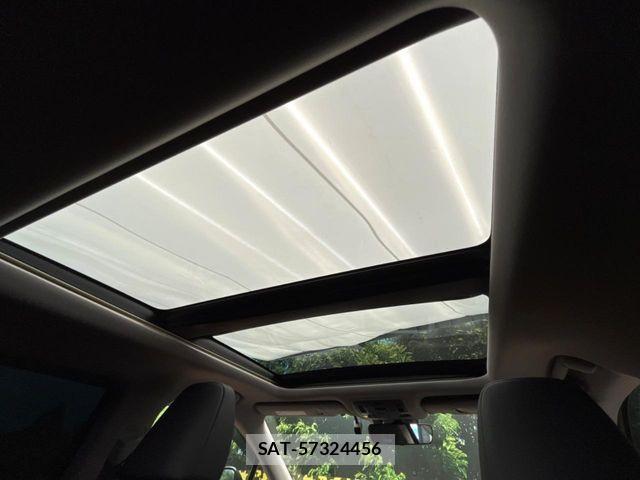 Lexus RX 2021-03 6815759-5