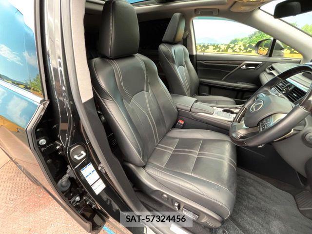 Lexus RX 2021-03 6815759-7