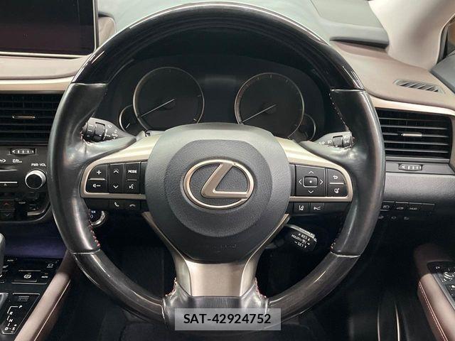 Lexus RX 2017-10 7020798-10