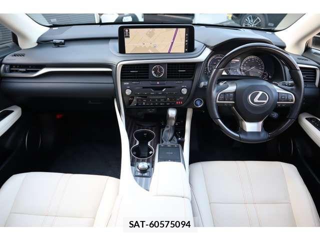 Lexus RX 2021-06 7221155-7