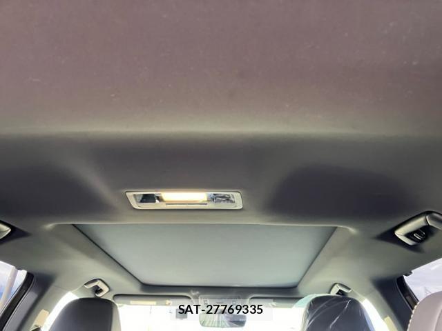 Lexus RX 2021-07 7221150-12