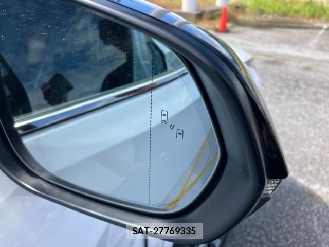 Lexus RX 2021-07 7221150-13