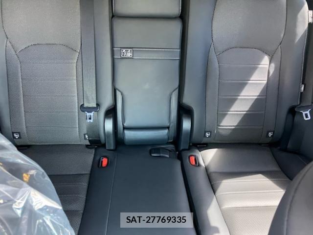Lexus RX 2021-07 7221150-18