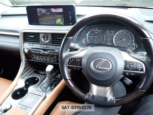 Lexus RX 2021-04 7251373-17