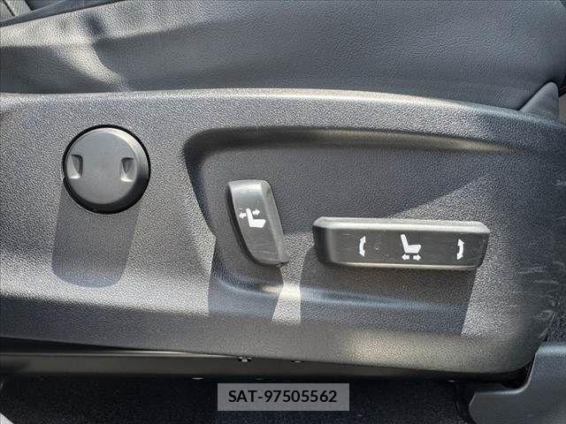 Lexus RX 2019-09 7251370-3