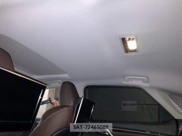 Lexus RX 2022-08 7272249-12