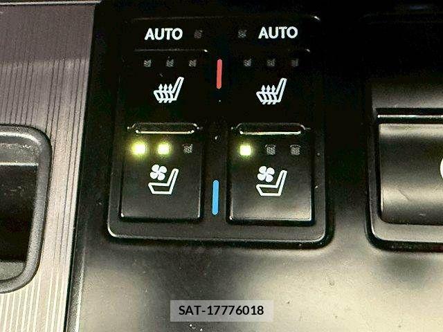 Lexus RX 2020-01 7501333-9