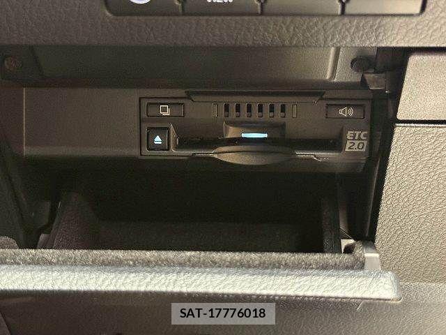 Lexus RX 2020-01 7501333-11