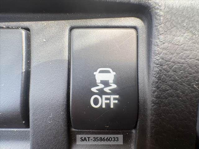 Lexus RX 2010-09 7562375-28