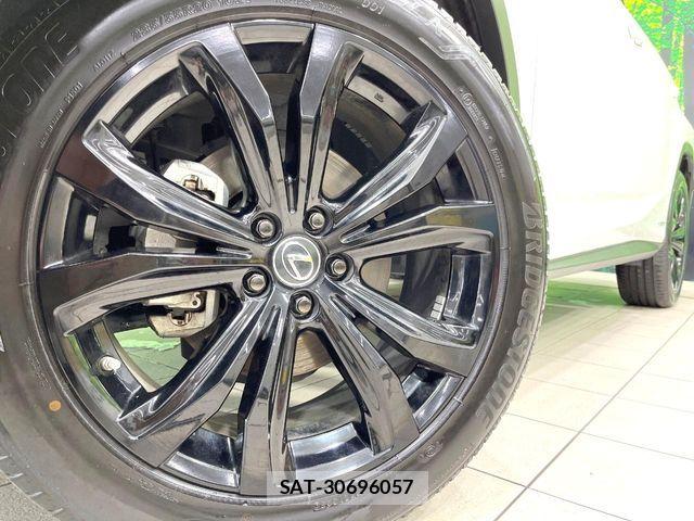 Lexus RX 2018-11 7562373-13