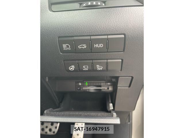 Lexus RX 2016-01 7617747-18