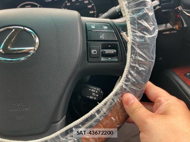 Lexus RX 2009-12 8131063-10