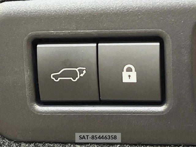 Lexus RX 2021-02 8208465-9