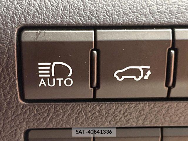 Lexus RX 2022-01 8208462-7