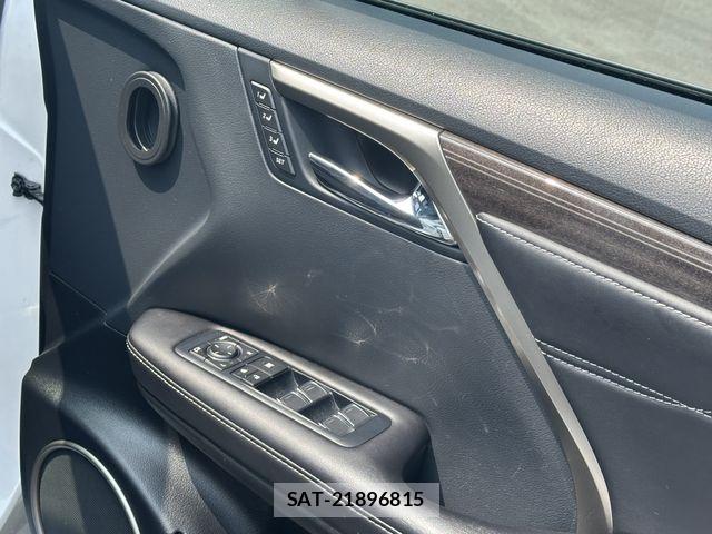 Lexus RX 2017-02 8208467-13