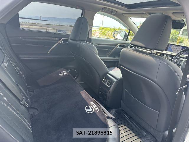 Lexus RX 2017-02 8208467-15