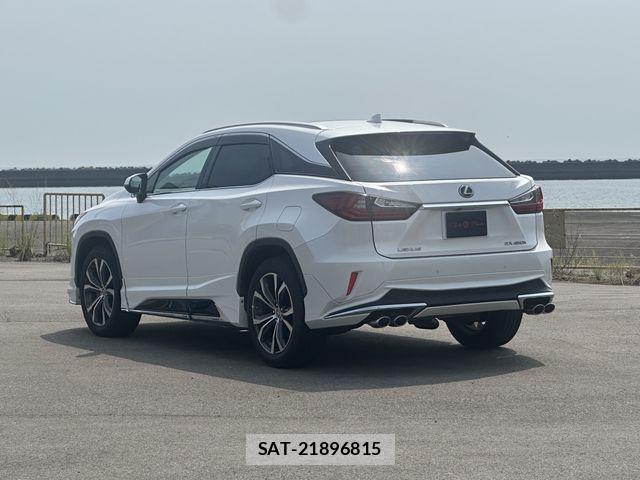 Lexus RX 2017-02 8208467-22