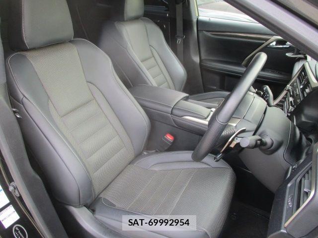 Lexus RX 2020-01 8366788-11