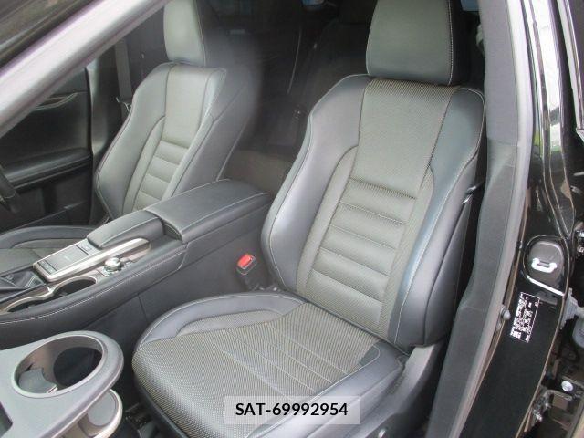 Lexus RX 2020-01 8366788-17