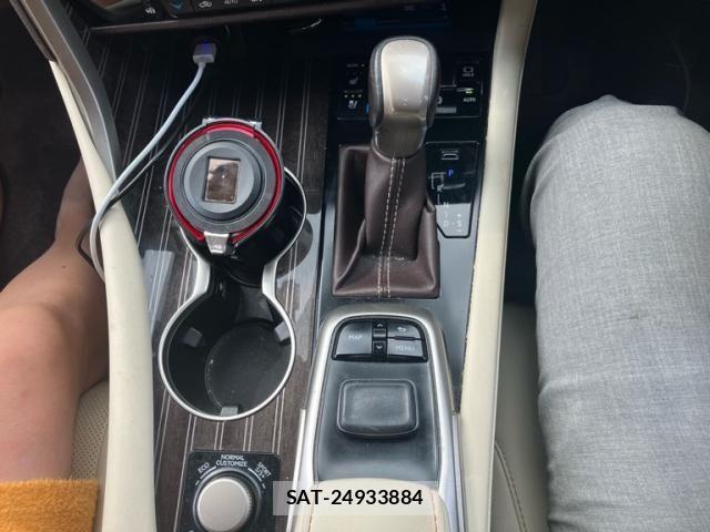 Lexus RX 2017-01 8366790-20