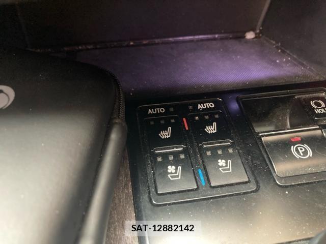 Lexus RX 2016-11 8413325-27