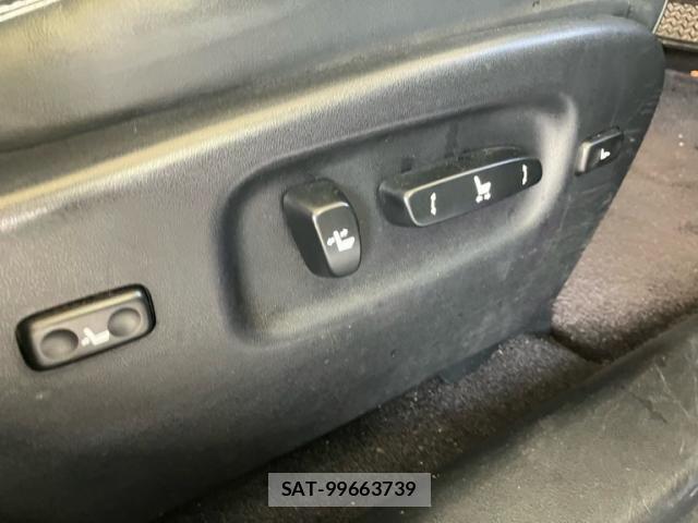 Lexus RX 2012-09 8413327-11