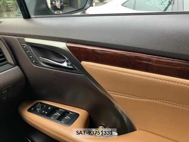 Lexus RX 2018-04 8457835-28
