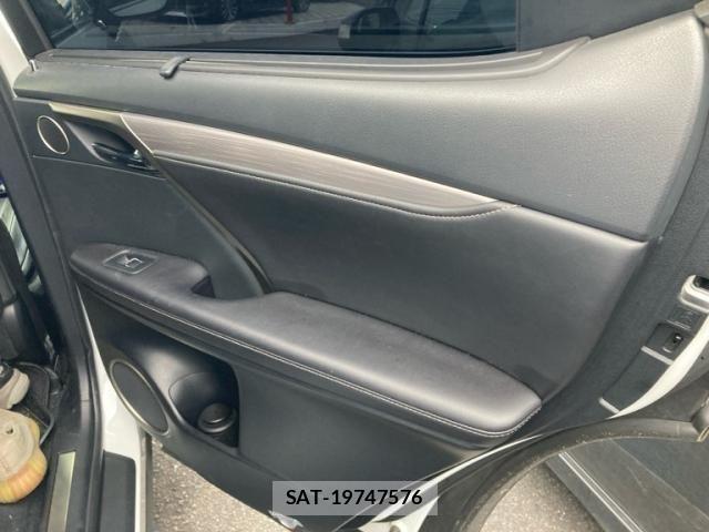 Lexus RX 2015-10 8457836-11